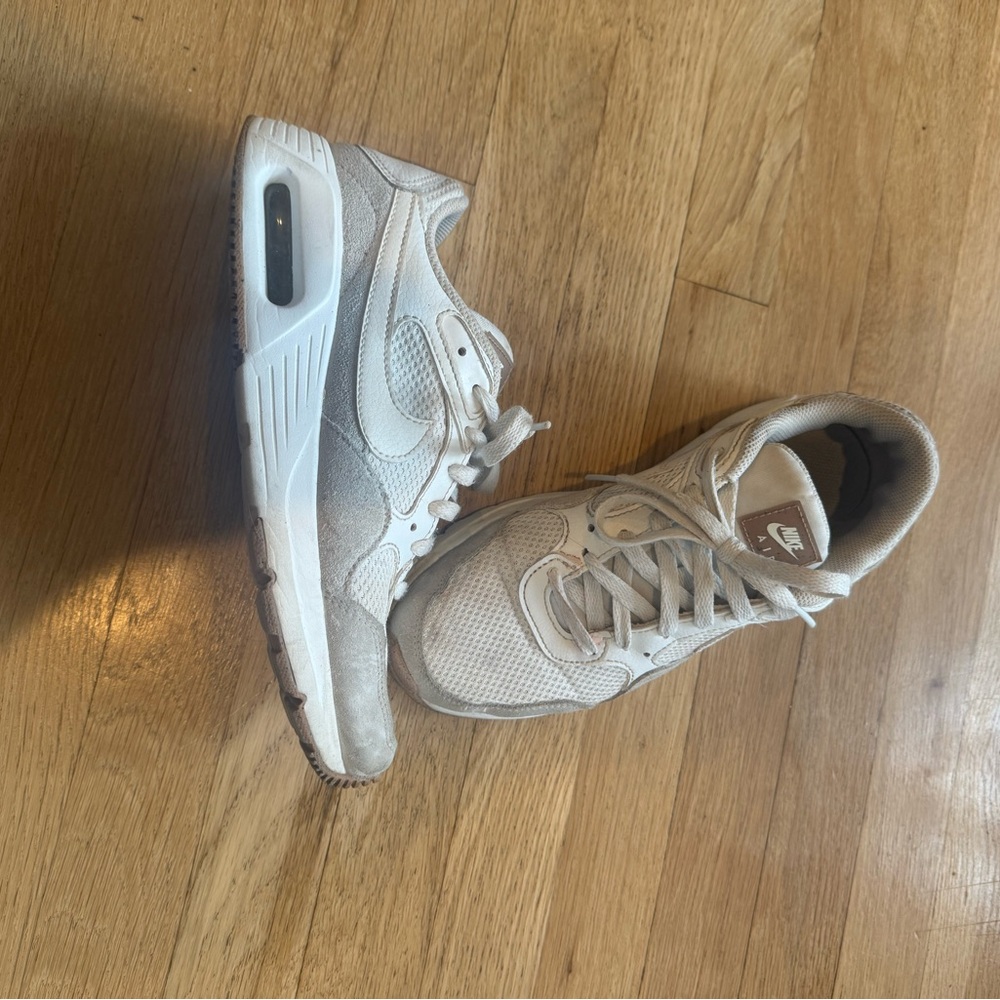 Women’s Nike Air Max Sneakers - Picture 5 of 5